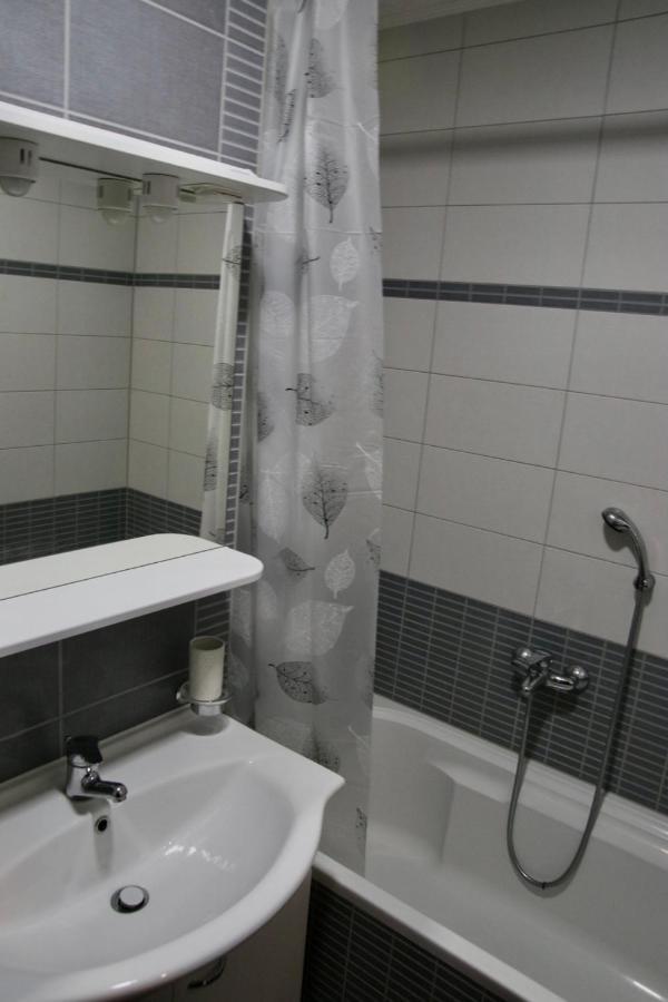 Apartment Pearl-Free Parking Makarska Kültér fotó