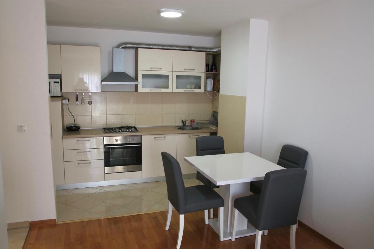 Apartment Pearl-Free Parking Makarska Kültér fotó