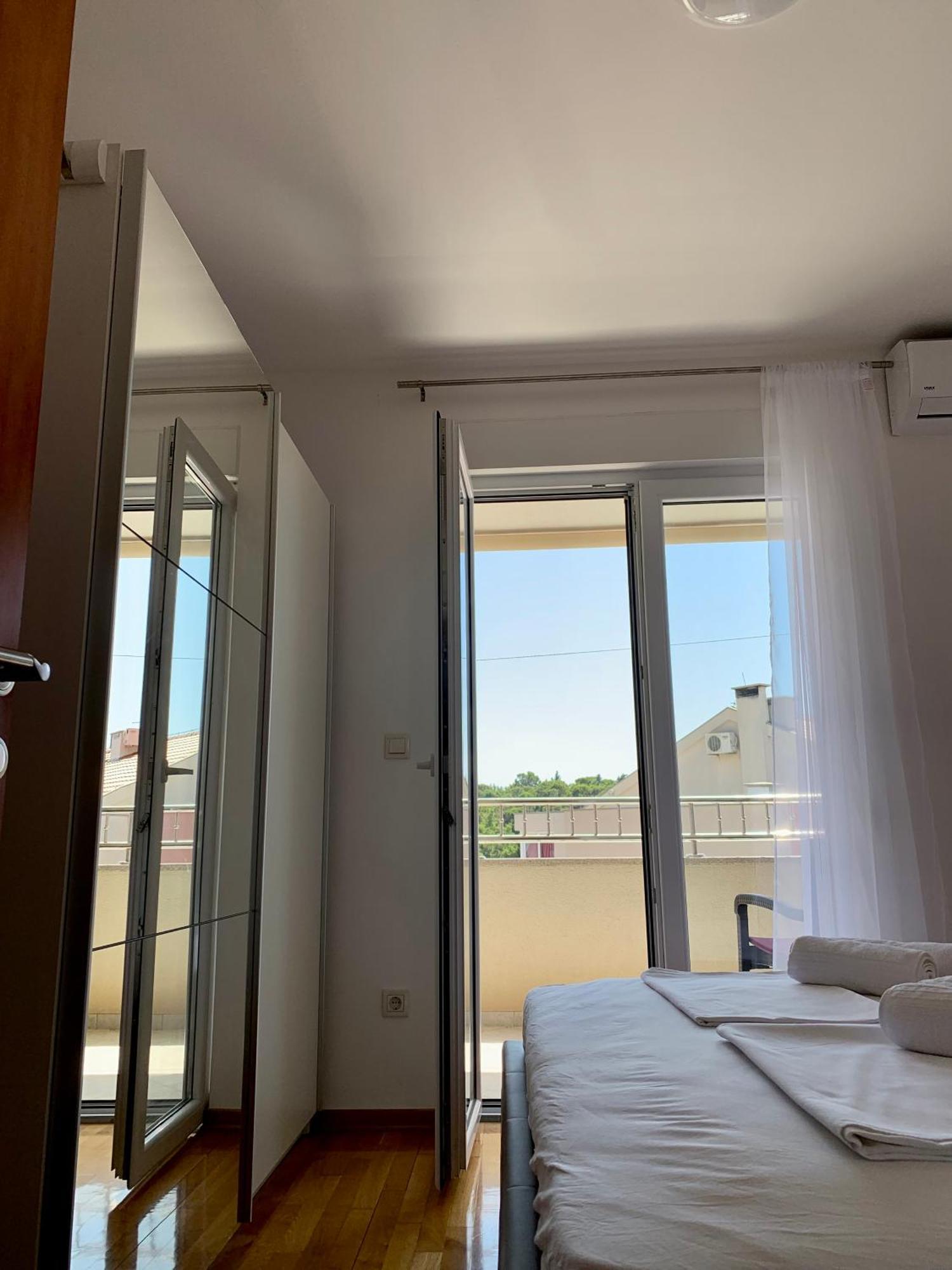 Apartment Pearl-Free Parking Makarska Kültér fotó